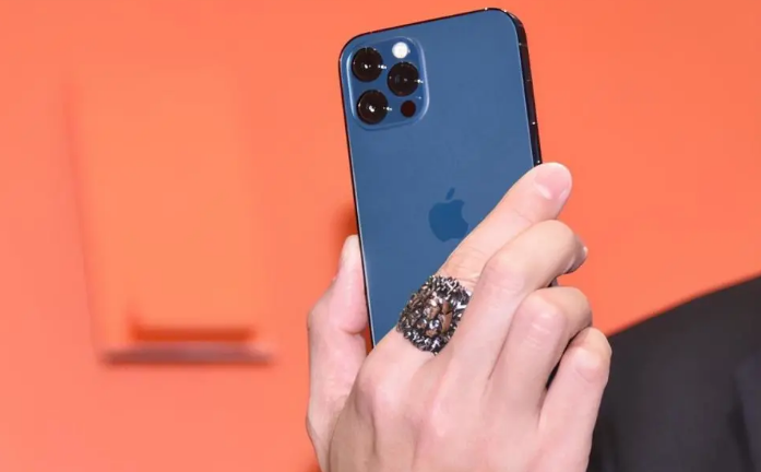 凭祥苹果手机维修分享iPhone12系列重启方法教程 